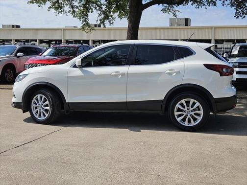 2022 Nissan Rogue Sport S