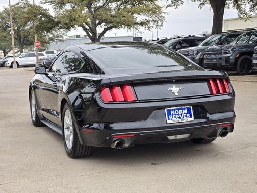 2017 Ford Mustang V6