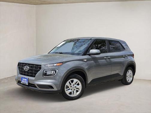 2022 Hyundai VENUE SE