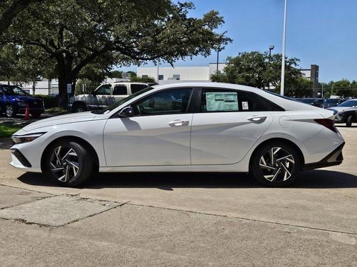 2025 Hyundai ELANTRA Sport