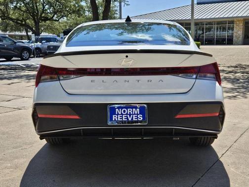 2025 Hyundai ELANTRA Sport