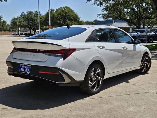 2025 Hyundai ELANTRA Sport