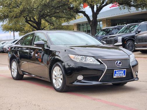 2014 Lexus ES 300h Base