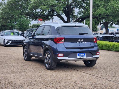 Denim w/White Roof 2026 Hyundai VENUE SEL w/Two-Tone Roof