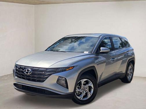 2023 Hyundai TUCSON SE