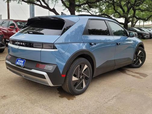 2025 Hyundai IONIQ 5 SEL