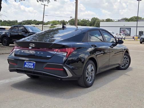 2025 Hyundai ELANTRA HEV Blue