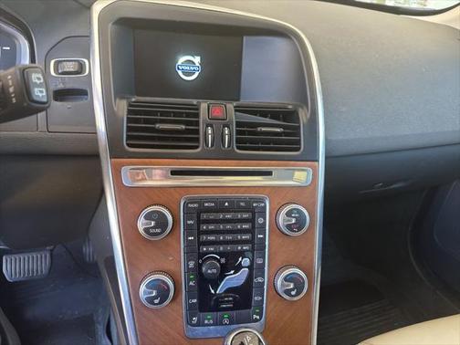 2017 Volvo XC60 T5 Inscription
