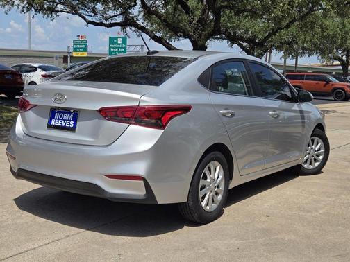 2022 Hyundai Accent SEL