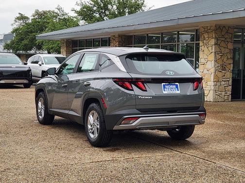 Hampton Gray 2026 Hyundai TUCSON SE