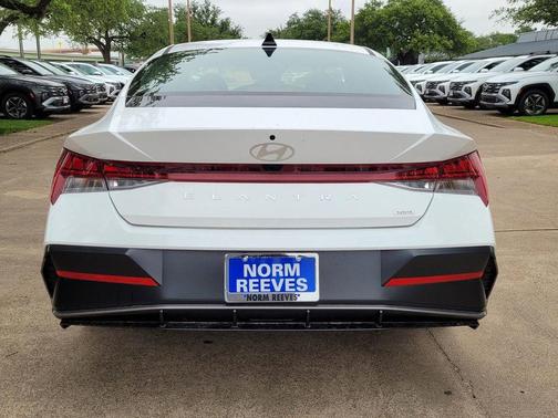 2025 Hyundai ELANTRA HEV Limited