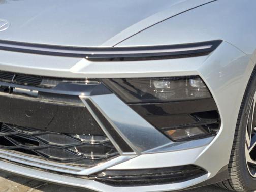 2026 Hyundai SONATA SEL