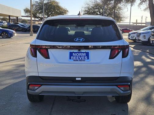 2025 Hyundai TUCSON SE