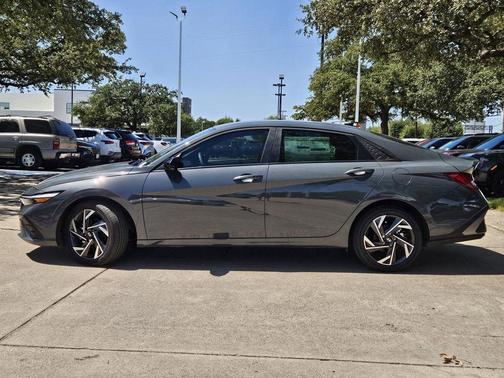 2025 Hyundai ELANTRA HEV SEL Sport