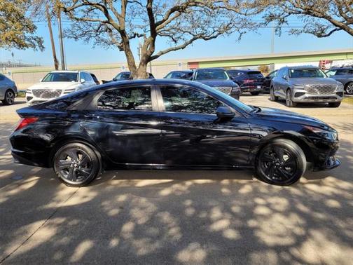 2023 Hyundai ELANTRA HEV Blue