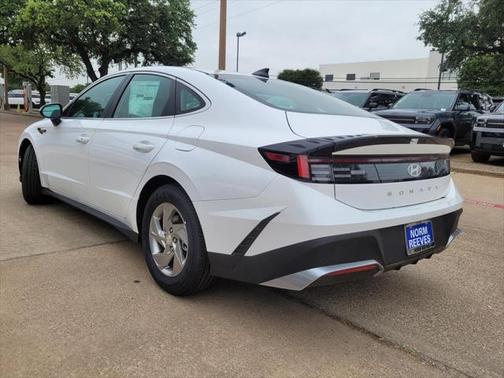 2025 Hyundai SONATA SE