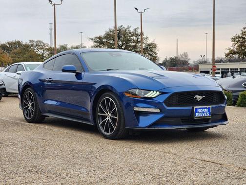 2022 Ford Mustang EcoBoost