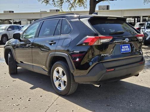 2021 Toyota RAV4 Hybrid LE