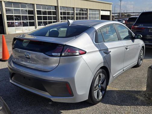 2020 Hyundai IONIQ Hybrid SEL