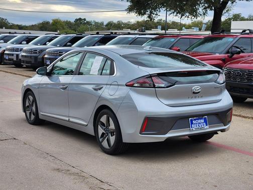 2020 Hyundai IONIQ Hybrid SEL