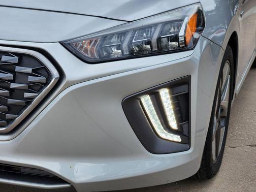 2020 Hyundai IONIQ Hybrid SEL