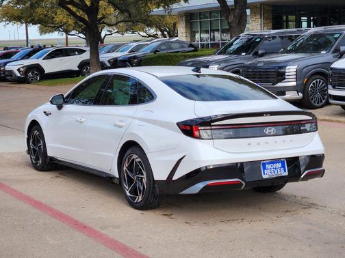 2026 Hyundai SONATA SEL