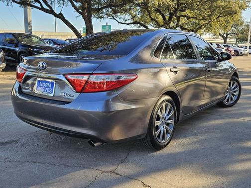 2016 Toyota Camry Hybrid XLE