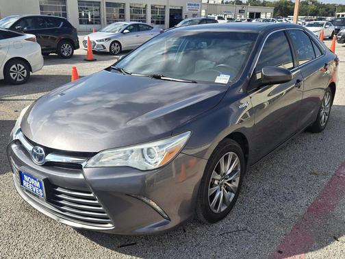 2016 Toyota Camry Hybrid XLE