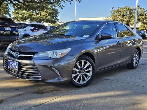 2016 Toyota Camry Hybrid XLE