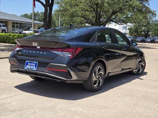 2025 Hyundai ELANTRA Sport