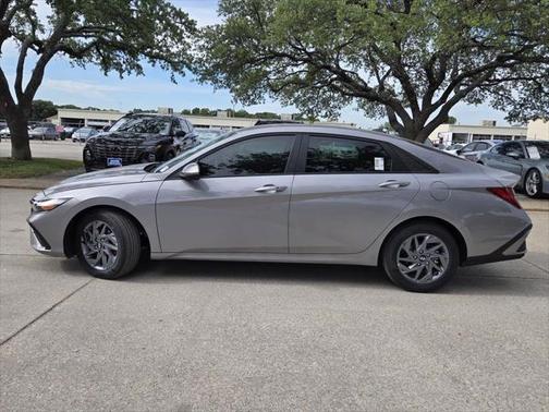 2025 Hyundai ELANTRA HEV Blue