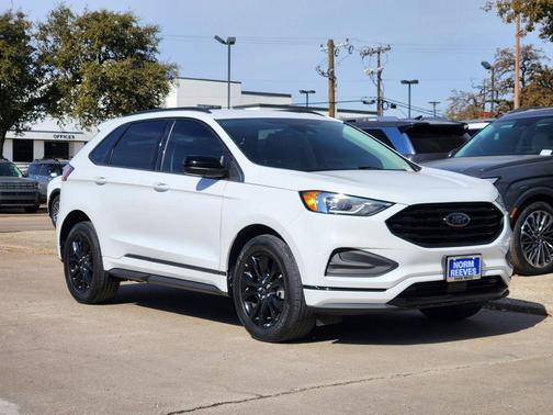 2022 Ford Edge SE