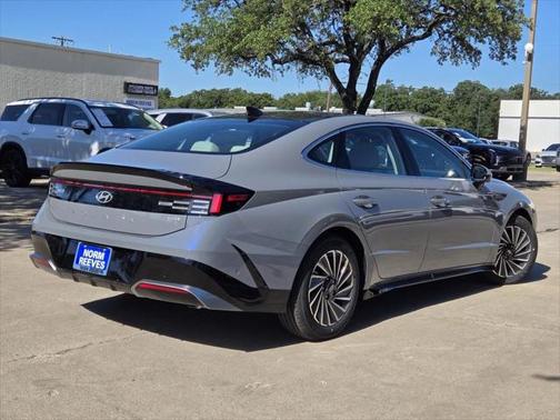 2025 Hyundai SONATA Hybrid Limited