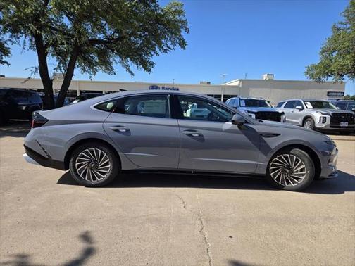 2025 Hyundai SONATA Hybrid Limited