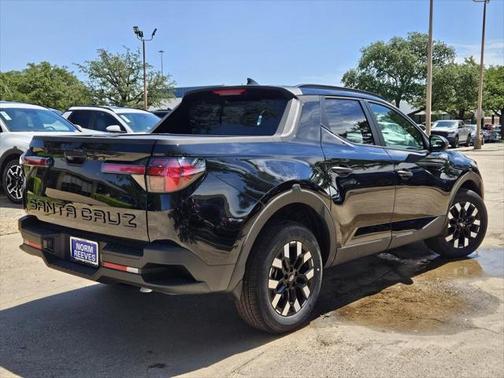 2025 Hyundai SANTA CRUZ SEL Activity