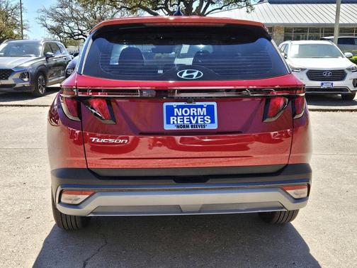 2025 Hyundai TUCSON SE