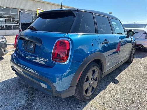 2022 MINI Hardtop Cooper