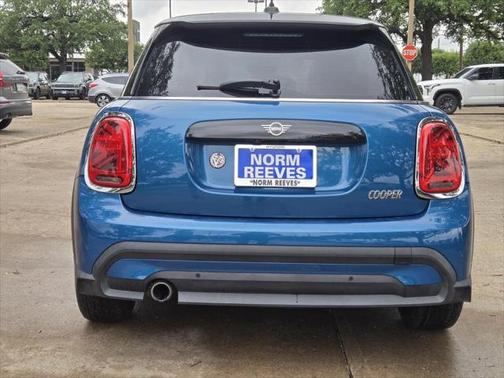 2022 MINI Hardtop Cooper