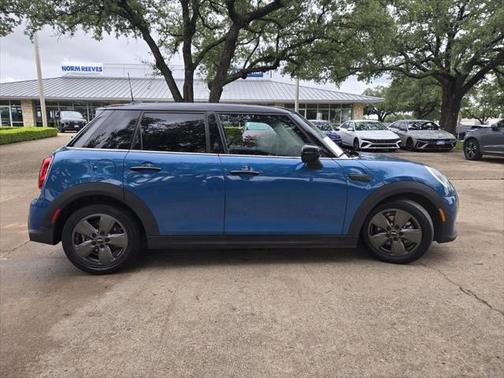 2022 MINI Hardtop Cooper