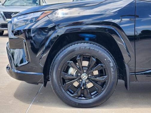 2024 Toyota RAV4 Hybrid SE