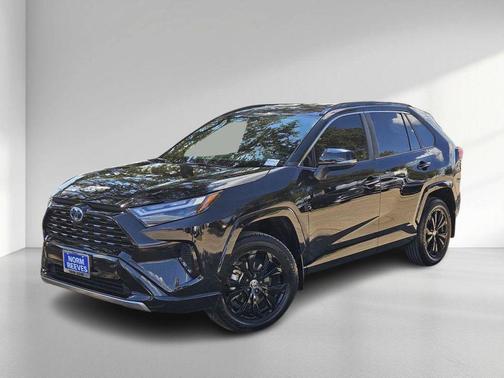 2024 Toyota RAV4 Hybrid SE