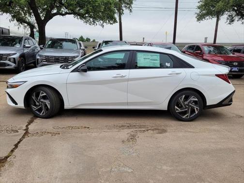 2025 Hyundai ELANTRA Sport