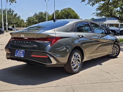 2025 Hyundai ELANTRA HEV Blue