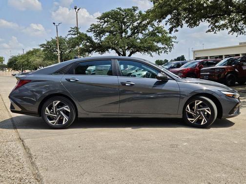 2025 Hyundai ELANTRA HEV Limited