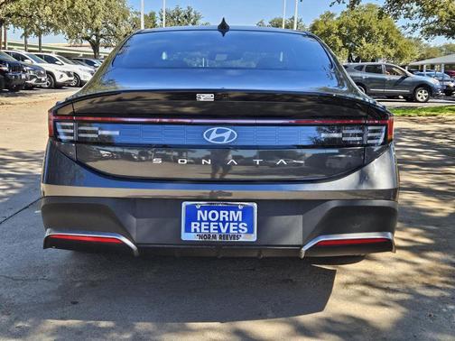 2025 Hyundai SONATA SE
