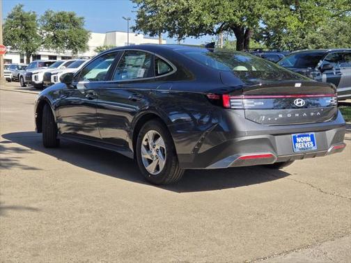 2025 Hyundai SONATA SE