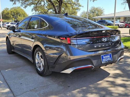 2025 Hyundai SONATA SE