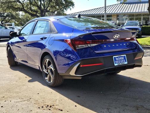 2025 Hyundai ELANTRA Sport