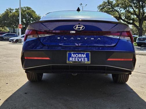 2025 Hyundai ELANTRA Sport