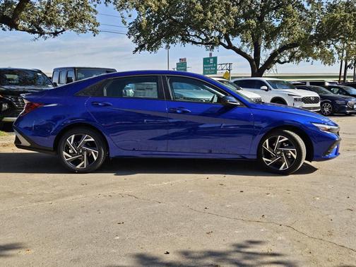 2025 Hyundai ELANTRA Sport